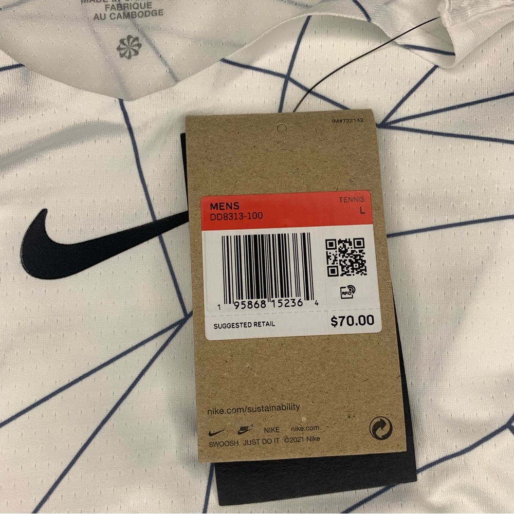 Nike Tee - Picture 4 of 5